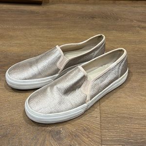 Keds champagne shimmer slip on size 6 sneakers-good used condition.